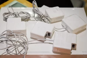 sạc macbook giá sỉ bình dương